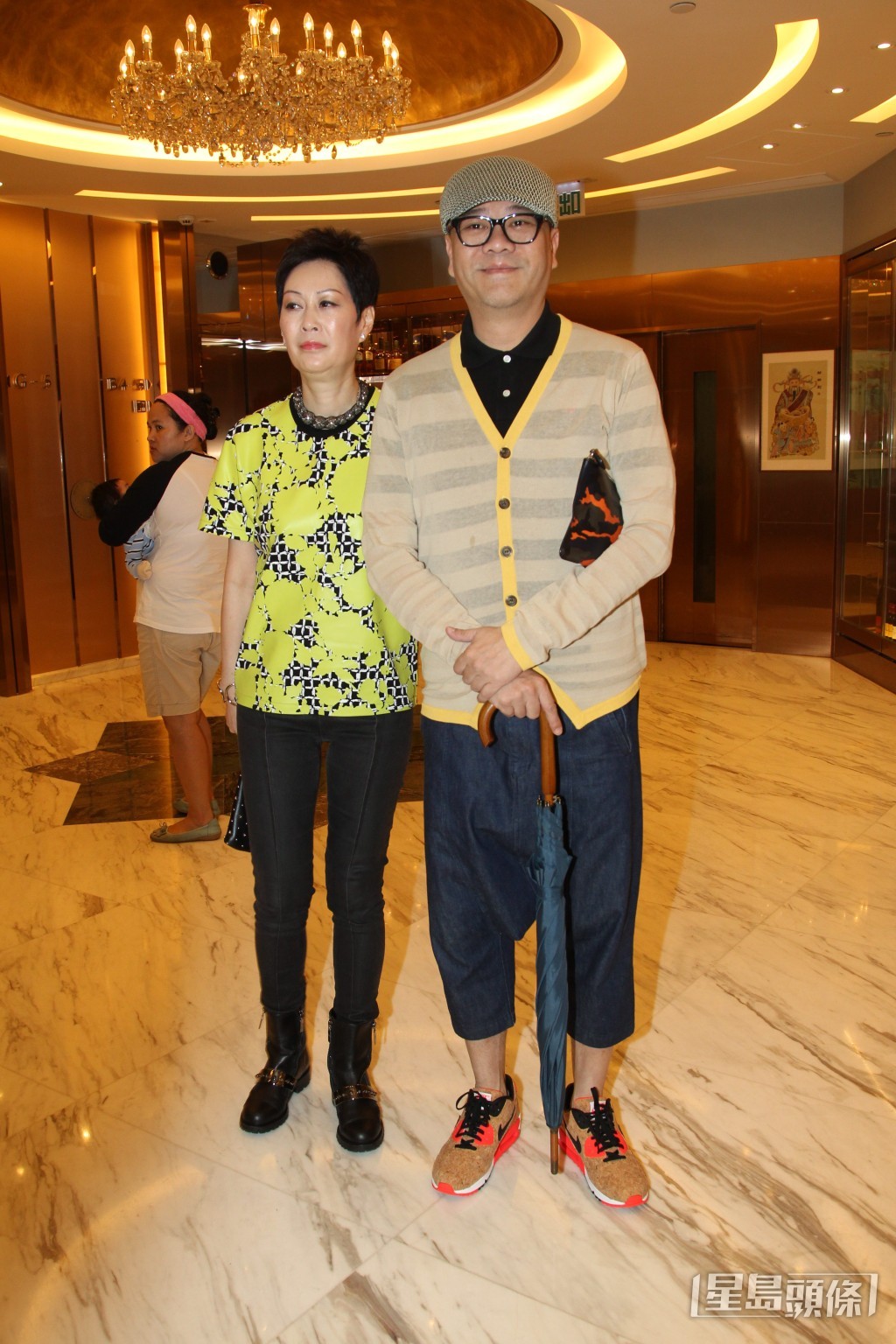 歐陽震華老婆傅潔嫻,是澳門前賭王傅老榕孫女。 歐陽震華老婆傅潔嫻,是澳門前賭王傅老榕孫女。