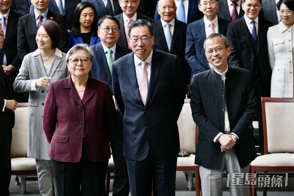 今次午宴特别邀请前立法会主席范徐丽泰与曾钰成。卢江球摄
