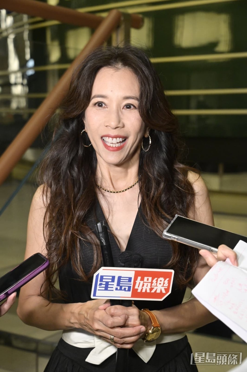 莫文蔚同老公好似初戀咁SWEET。 莫文蔚同老公好似初戀咁SWEET。