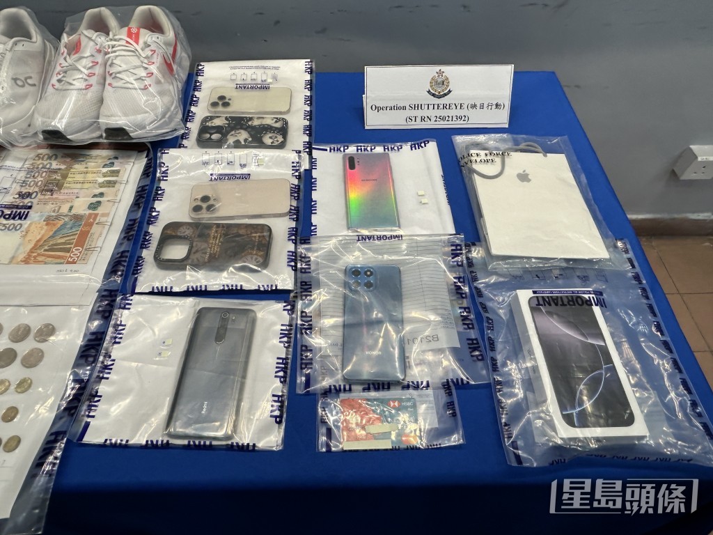 被捕人會用偷來的信用卡購物。 被捕人會用偷來的信用卡購物。