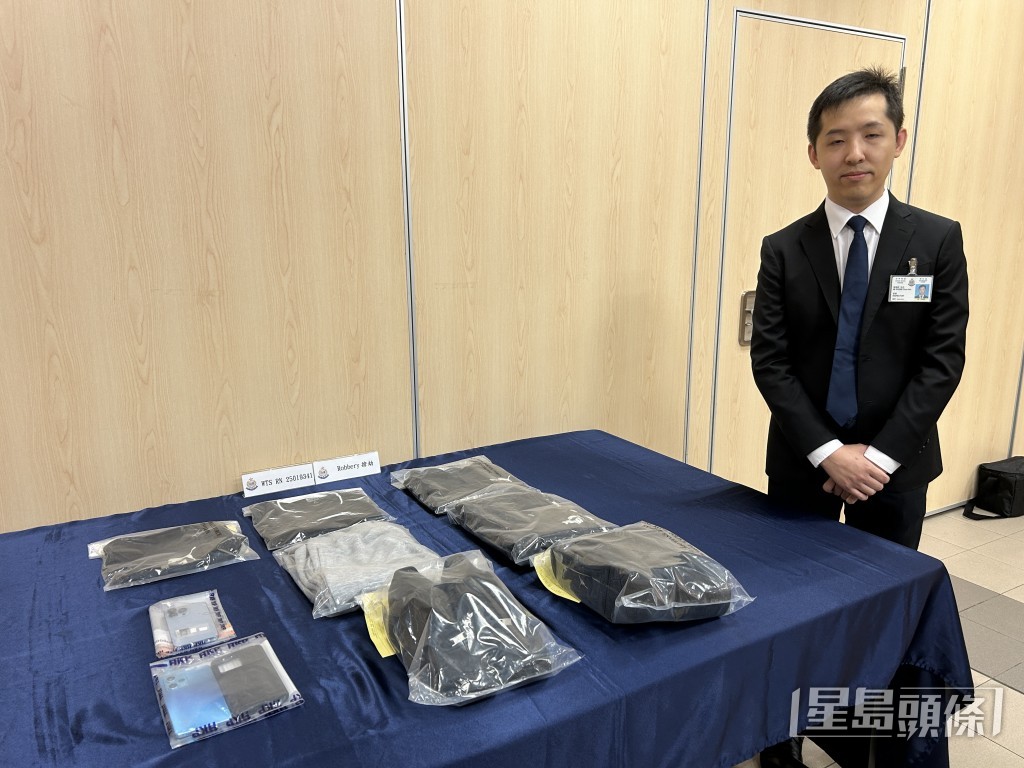 黃大仙警區反三合會行動組主管偵緝督察周俊軒講述案情。林思明攝 黃大仙警區反三合會行動組主管偵緝督察周俊軒講述案情。林思明攝