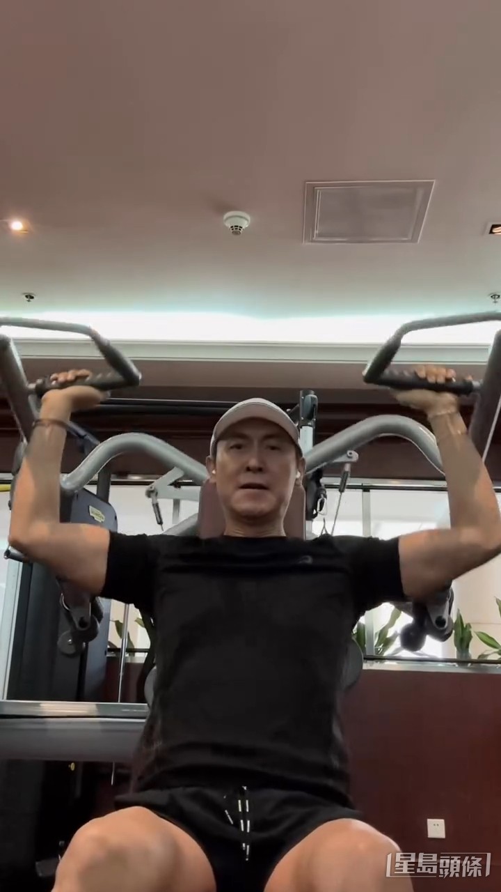 馬德鐘疑運動過量致發炎。