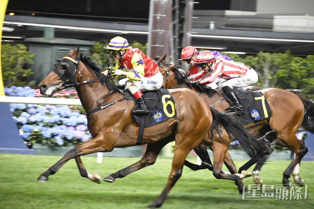 「翠紅」兩周前休後復出，即在田草直路賽贏馬。