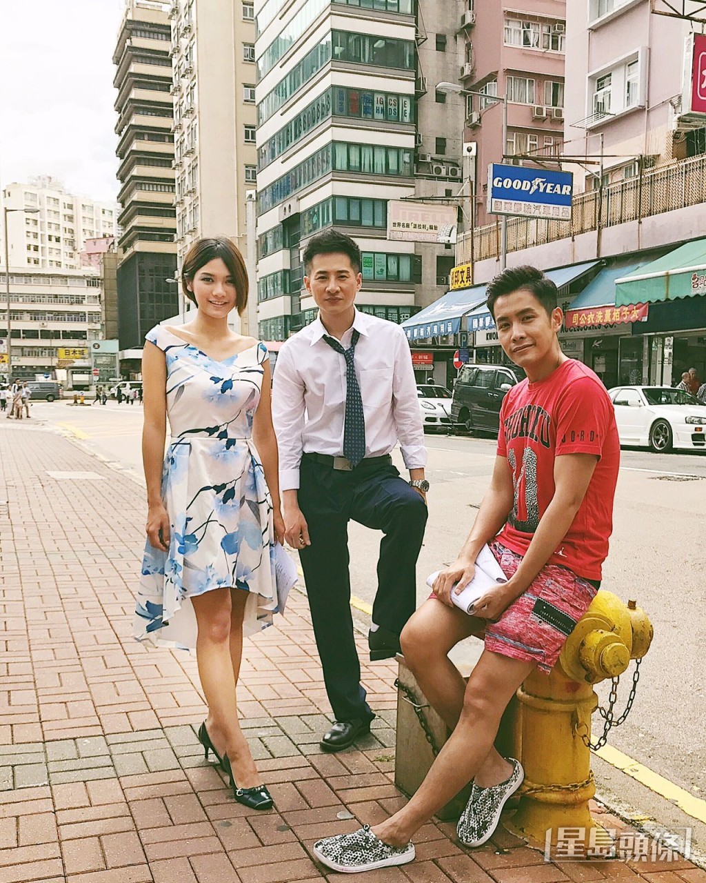 海鳴威(中)加入英皇後間中都有影視作品演出。 海鳴威(中)加入英皇後間中都有影視作品演出。