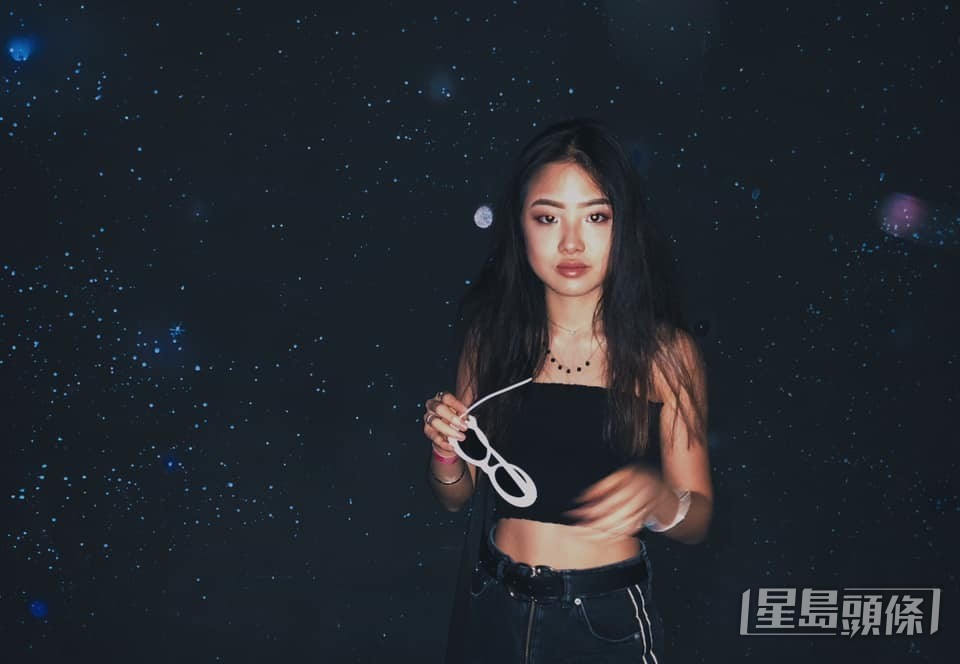 張學友大女張瑤華數年前曾於社交平台流出生活照。(網上圖片) 張學友大女張瑤華數年前曾於社交平台流出生活照。(網上圖片)
