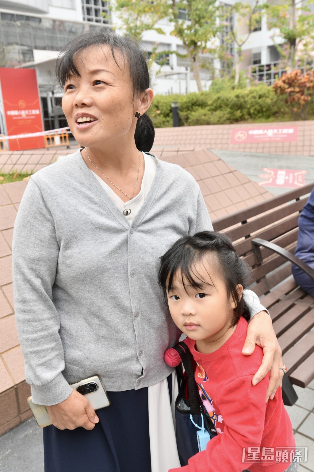 艾女士帶同外孫女前來參觀，她表示希望香港經常有類似的展覽。盧江球攝