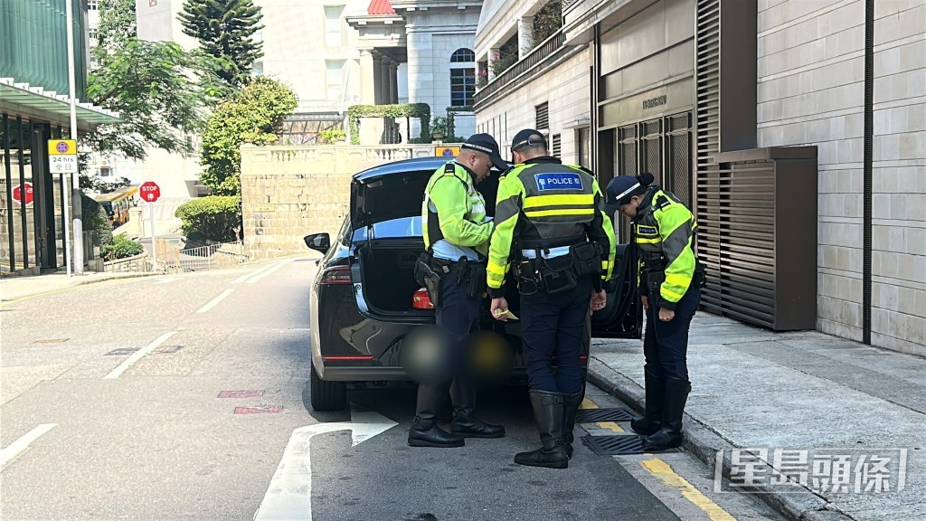 警員在場調查。劉漢權攝 警員在場調查。劉漢權攝