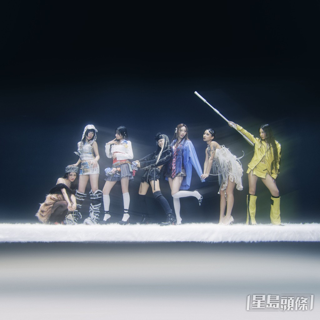 COLLAR今日推出團隊第二張專輯《PERSONA》。 COLLAR今日推出團隊第二張專輯《PERSONA》。