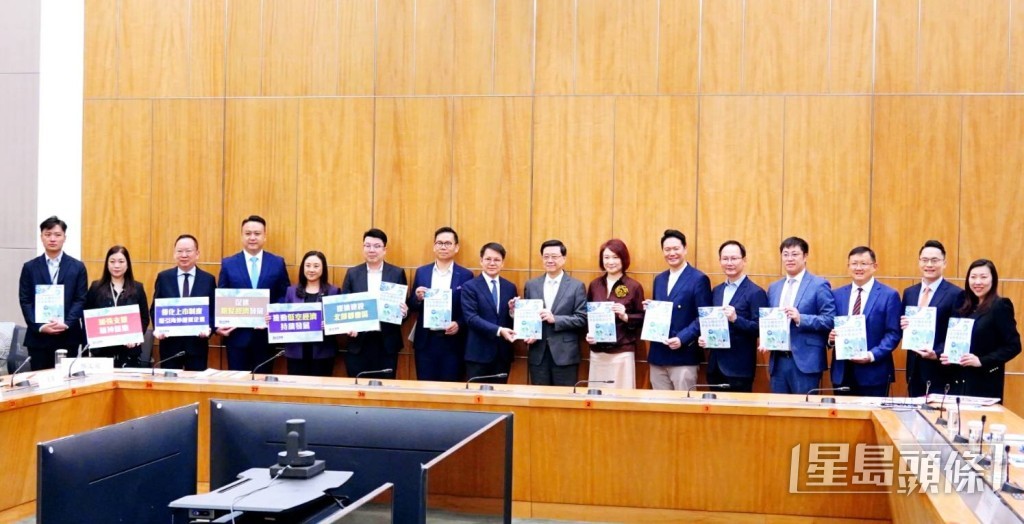 民建聯與特首李家超會面,提出《施政報告》建議。 民建聯與特首李家超會面,提出《施政報告》建議。