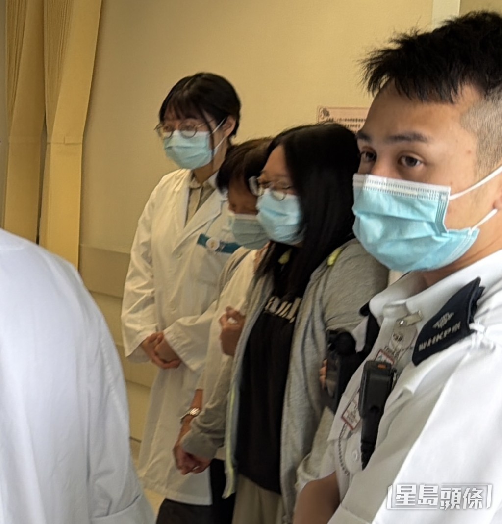 死者家屬傷心落淚。 死者家屬傷心落淚。