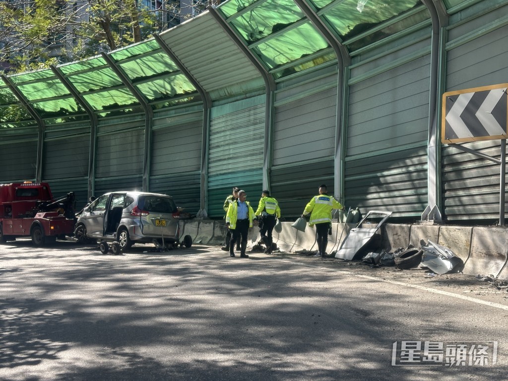 警員到場調查。梁國峰攝 警員到場調查。梁國峰攝