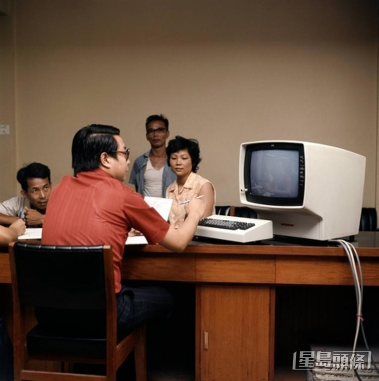 中電早在1970年代已使用電腦收費系統，為客戶服務數碼化踏出第一步。