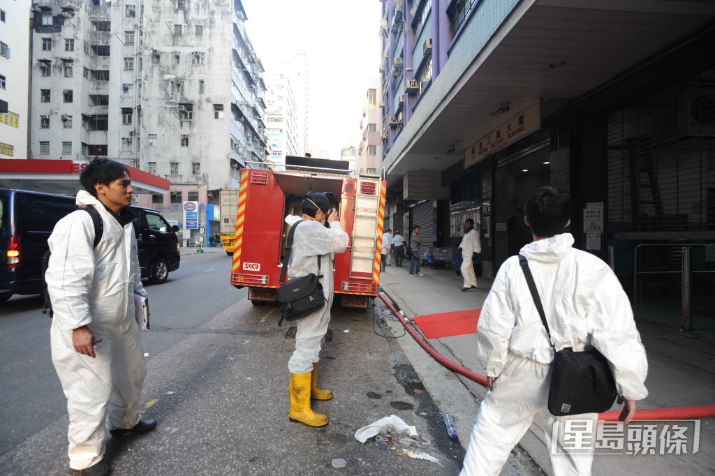 長沙灣麗昌工廠大廈發生四級大火。