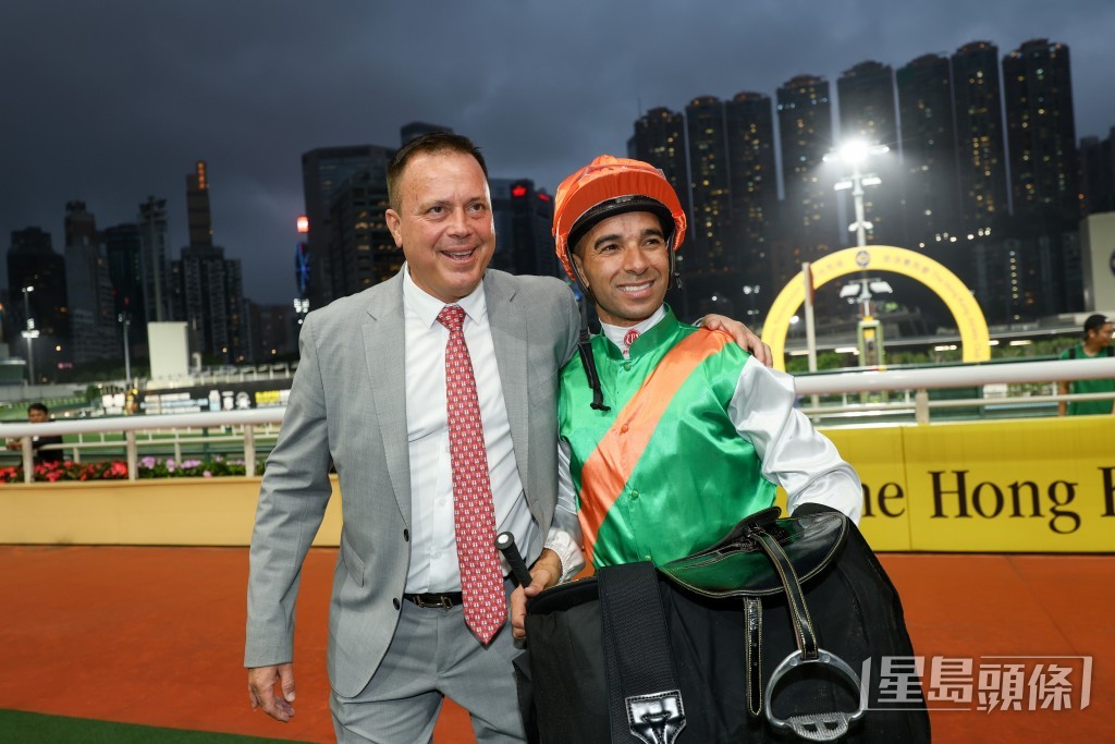 莫雷拉（右）重返香港策騎，為方嘉柏爭奪冠軍練馬師寶座注入一大動力。
