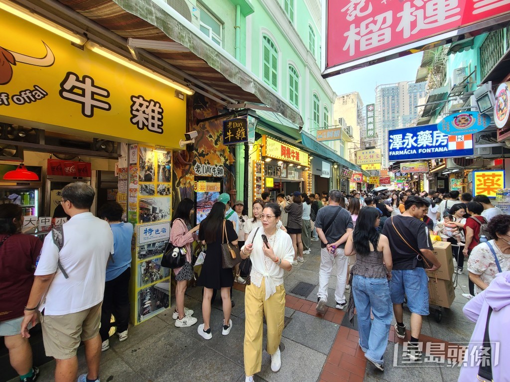 何敬康昨日(7日)在立法会议员议案辩论中指,澳门食物“极度普通”。资料图片 何敬康昨日(7日)在立法会议员议案辩论中指,澳门食物“极度普通”。资料图片