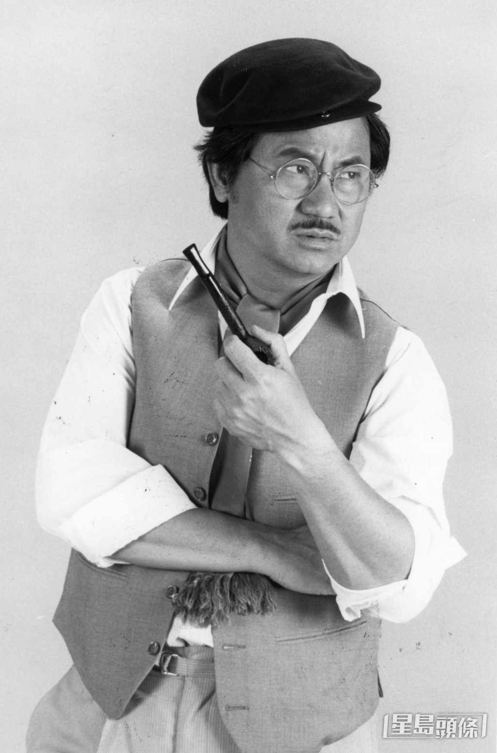 萧亮弟弟卢大伟1967年报考丽的电视第二期艺员训练班。
