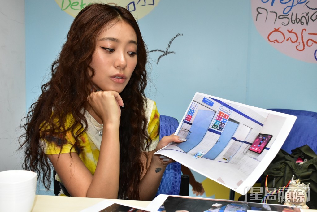 重建校內新廁所，女生也得到保護。