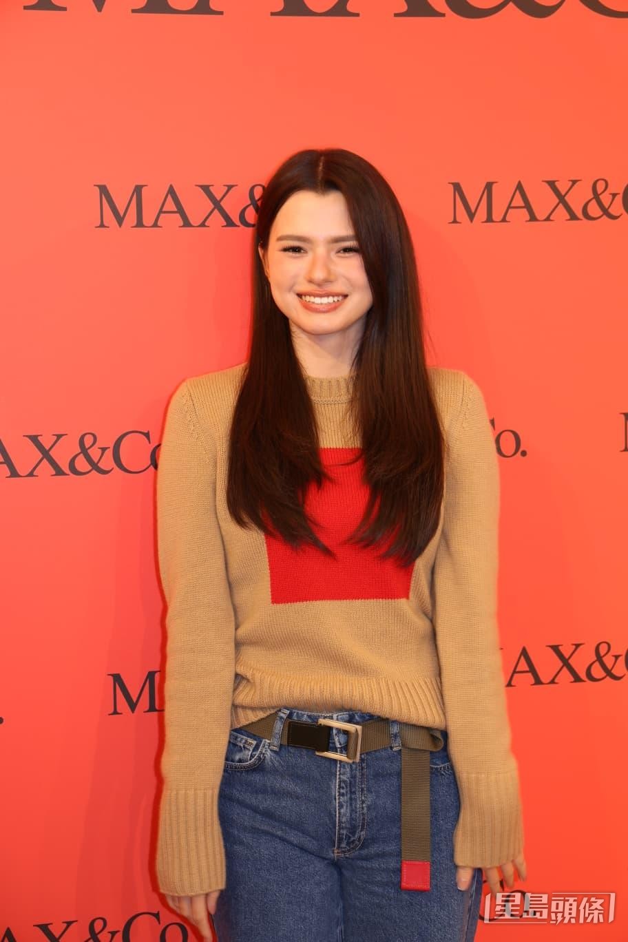 泰國人氣女星Rebecca Armstrong（Becky）藉泰國GL劇《粉紅理論》走紅。