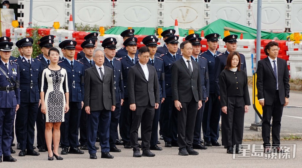 前大埔民政专员陈巧敏(前排左一)。资料图片 前大埔民政专员陈巧敏(前排左一)。资料图片