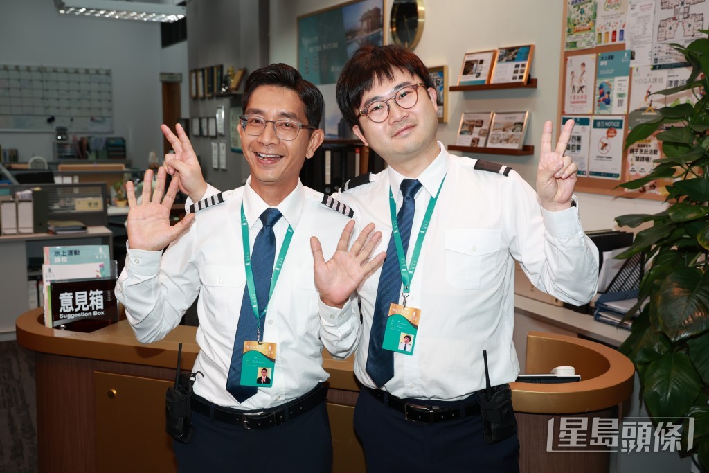 麥沛東（右）飾演「麥峰」，在劇中工作態度懶散。