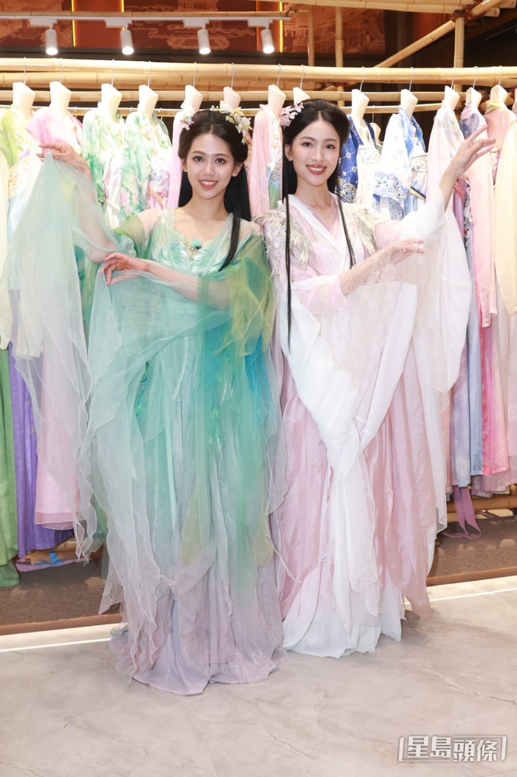 陳梓穎和11號顏懿菲（Agnes）有古典美人相。