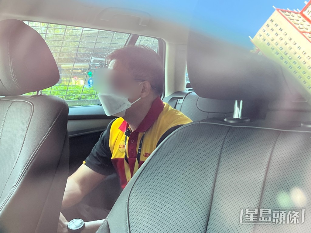 DHL輕貨司機被捕。 DHL輕貨司機被捕。