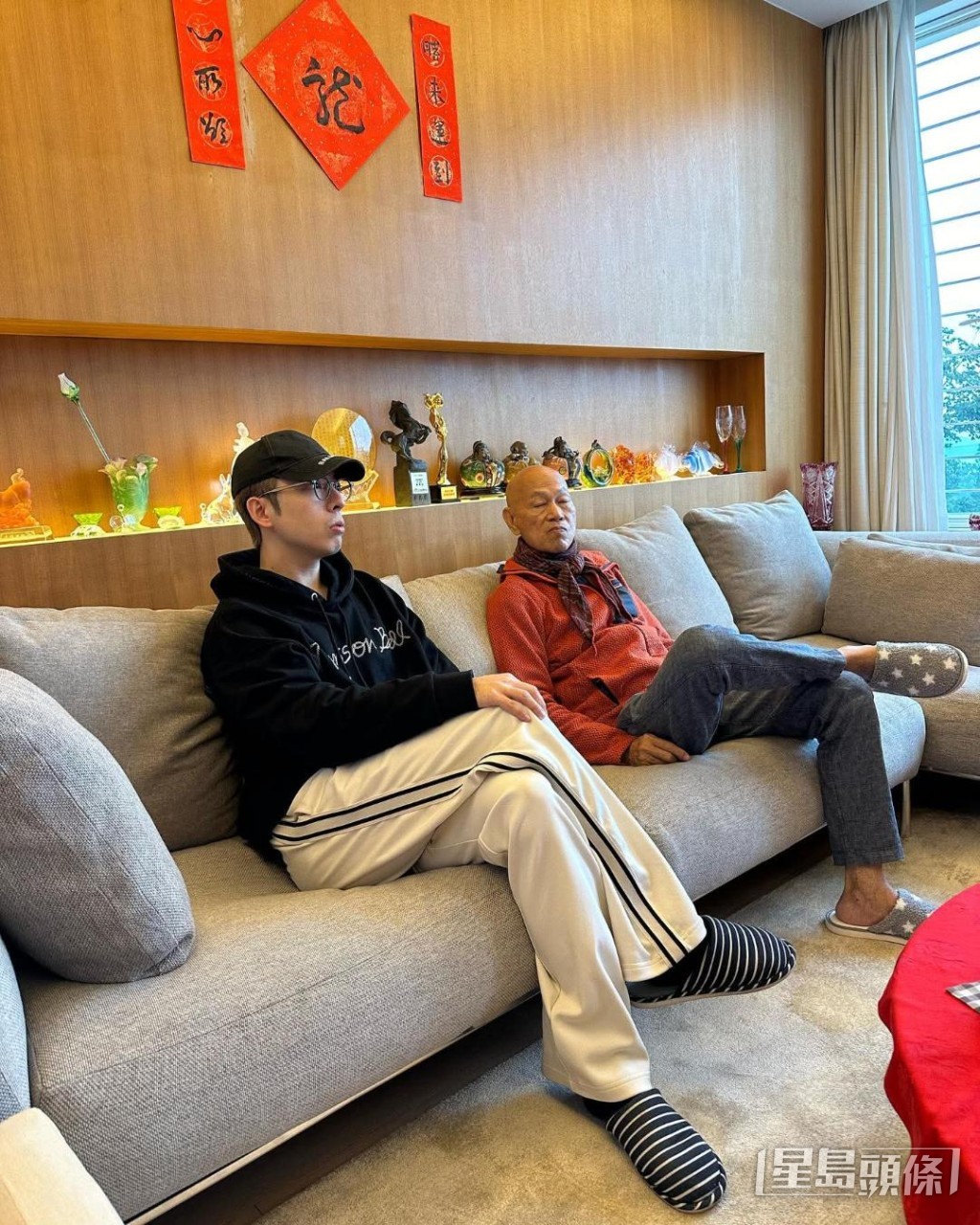 呂爵安、羅家英好老友。