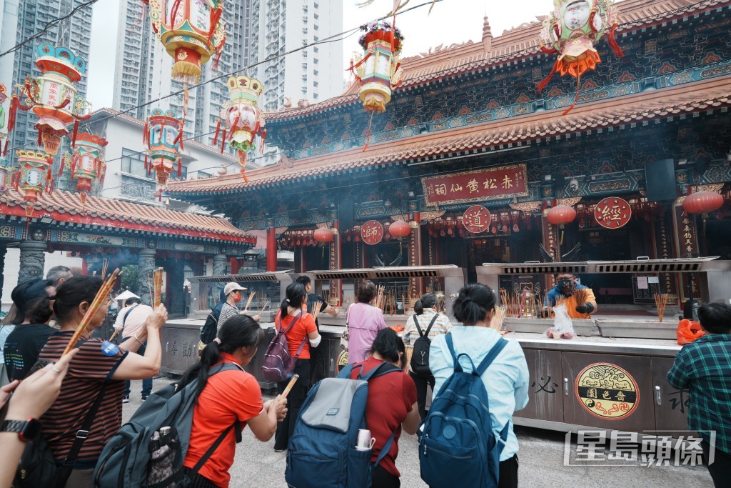 嗇色園、國際佛光會香港協會首度合辦「慶祝佛誕浴佛」活動。 嗇色園、國際佛光會香港協會首度合辦「慶祝佛誕浴佛」活動。