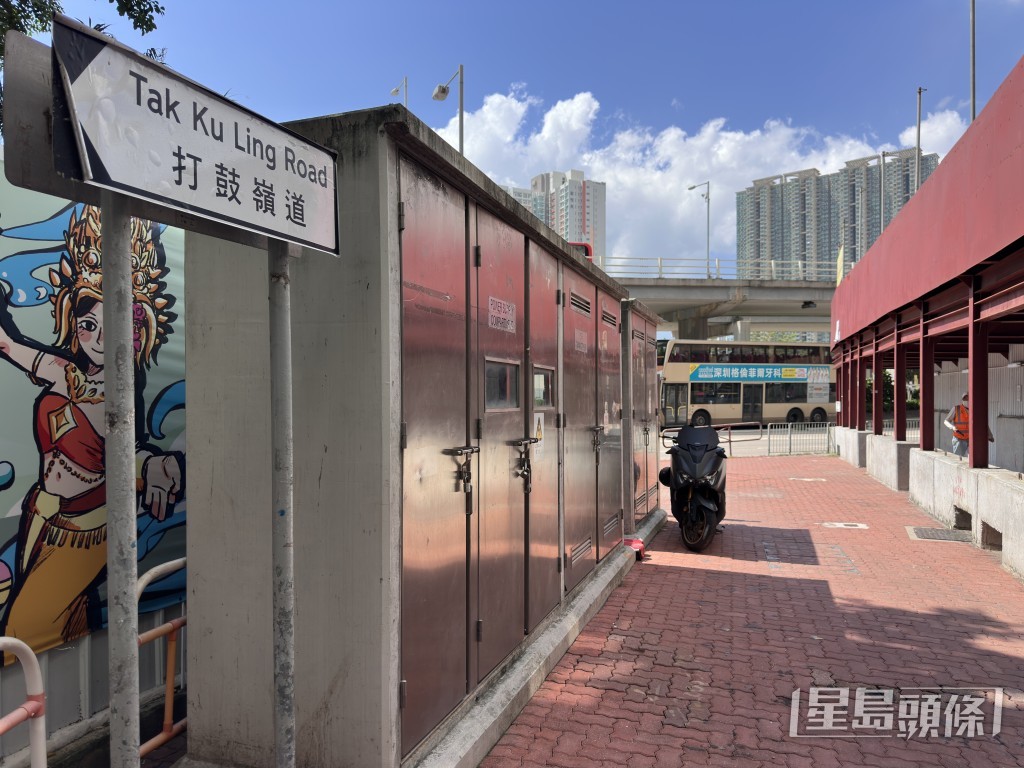電單車司機涉酒駕被帶署調查。梁國峰攝