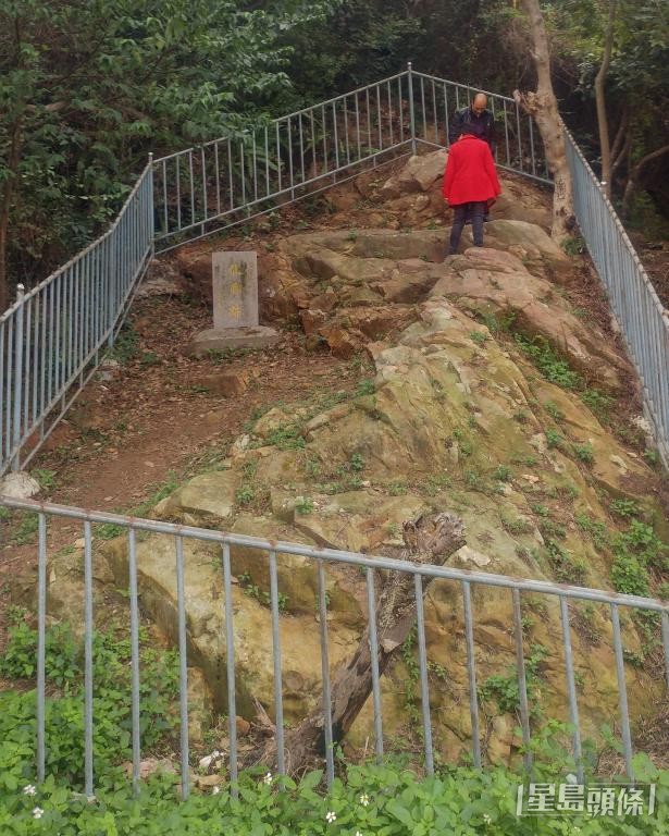 早前黃競聰到潮州考察「聖者仙師」顯神蹟的遺址。 早前黃競聰到潮州考察「聖者仙師」顯神蹟的遺址。