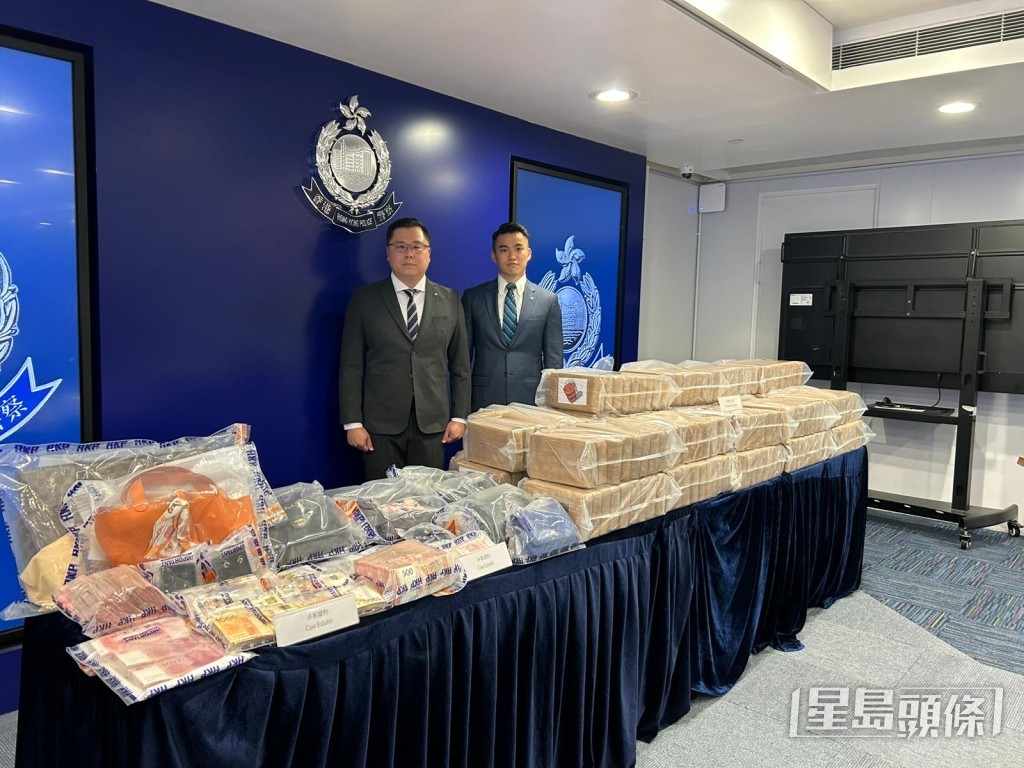 警方展示所得證物。曾志恆攝