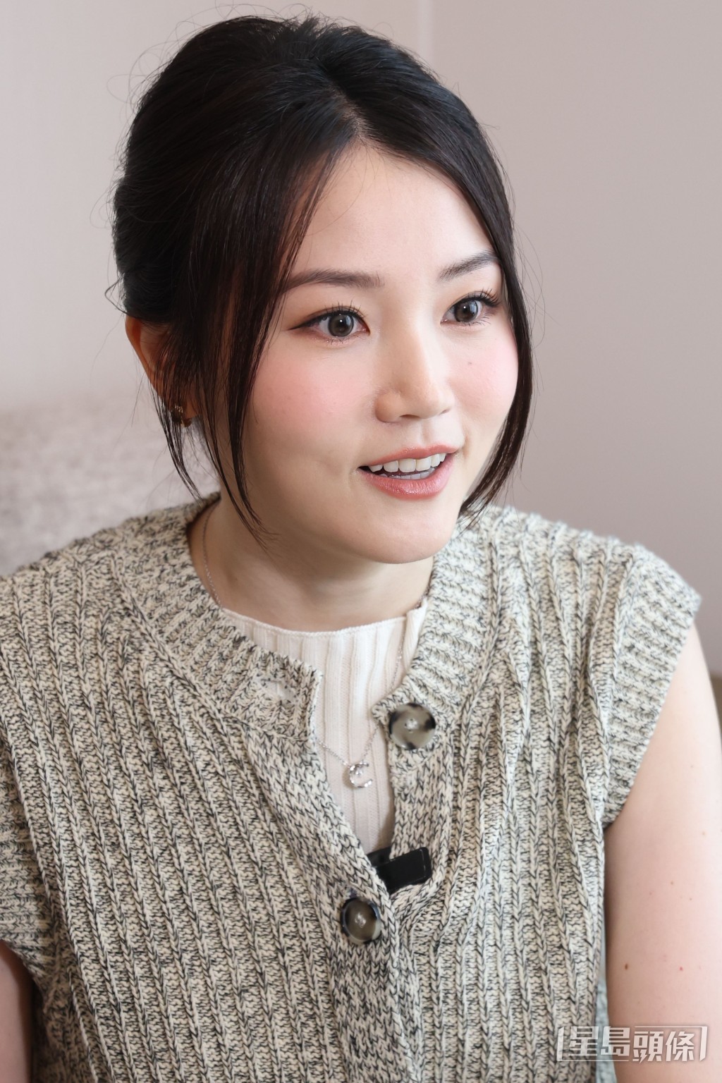開拍前Yanny曾由專業電競人員教導特別姿勢 。