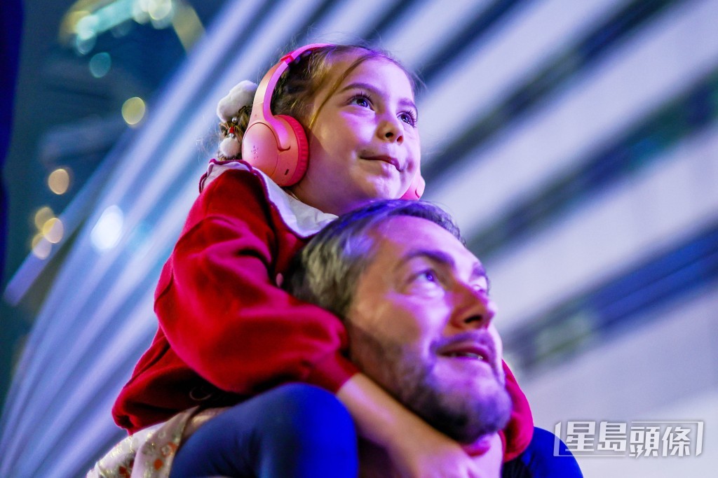 「馬到功成耀香江」馬年煙花匯演表演。 「馬到功成耀香江」馬年煙花匯演表演。