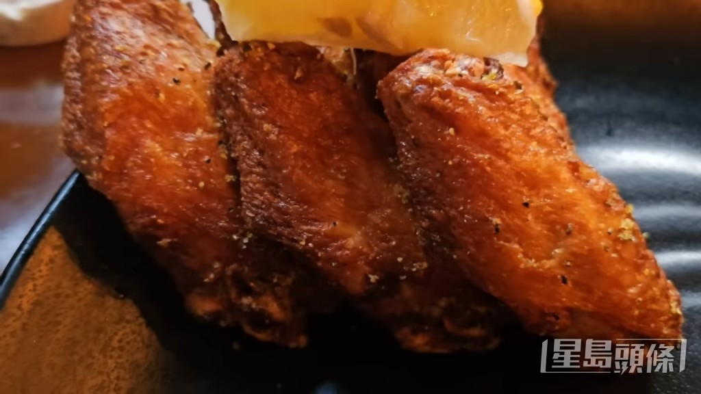 餐廳有韓式炸雞同西式食物 餐廳有韓式炸雞同西式食物