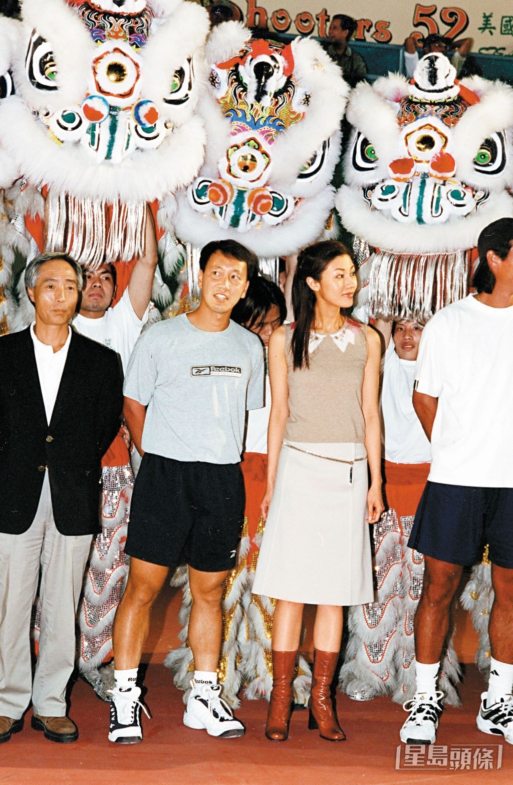 張德培（左二）2000年曾與李嘉欣一同出席「沙龍網球公開賽」。