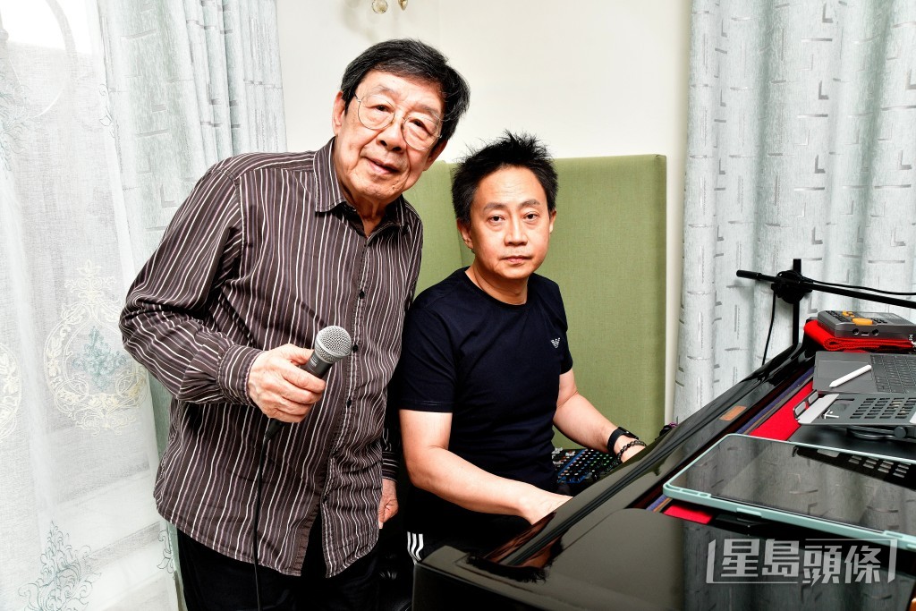 杜自持早前與胡楓合作。