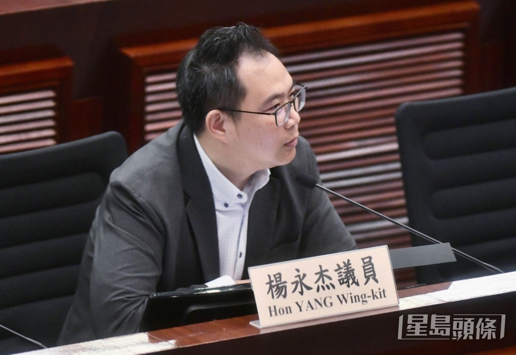 九龍中議員楊永杰關注日後這些焚化爐擴容是否需要額外付款,以及I·PARK2營運後會否有任何收費。 九龍中議員楊永杰關注日後這些焚化爐擴容是否需要額外付款,以及I·PARK2營運後會否有任何收費。