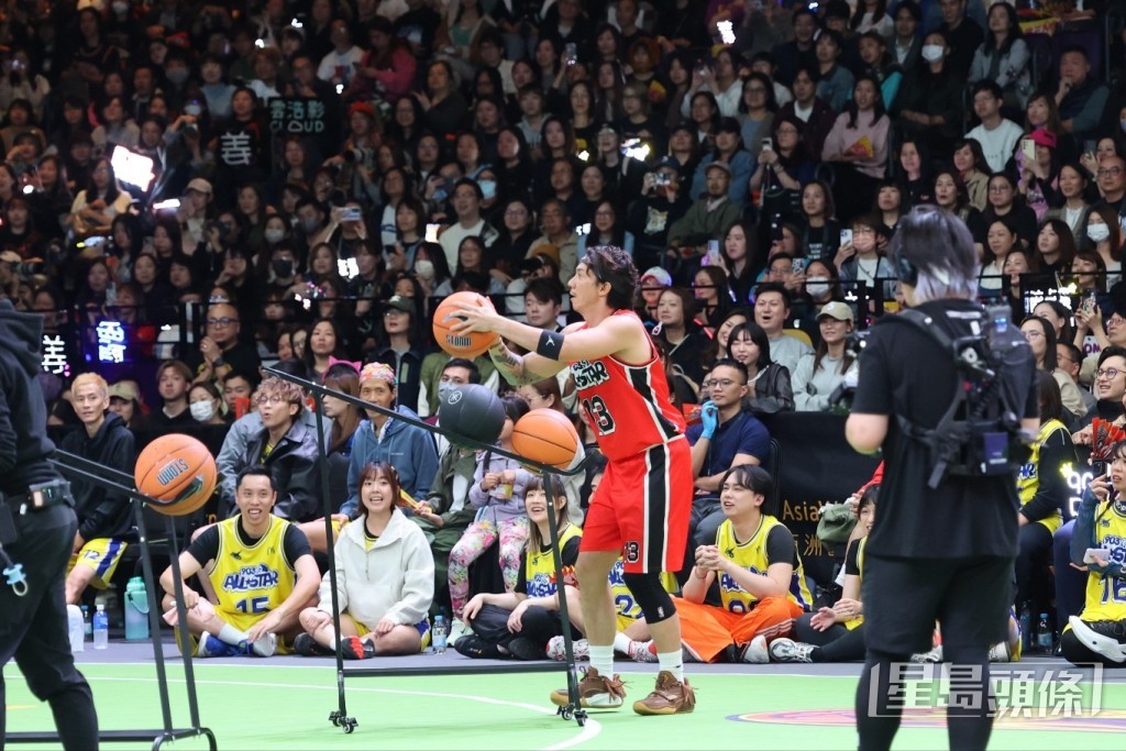 張繼聰有姿勢有實際,準備射波?傳球? 張繼聰有姿勢有實際,準備射波?傳球?