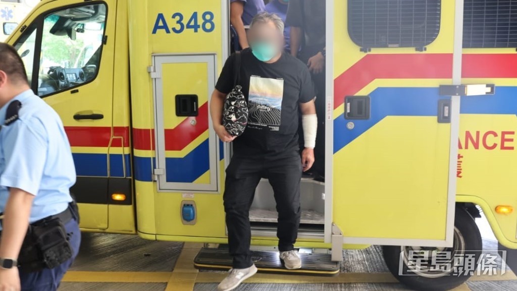 另一名傷者送院。 另一名傷者送院。