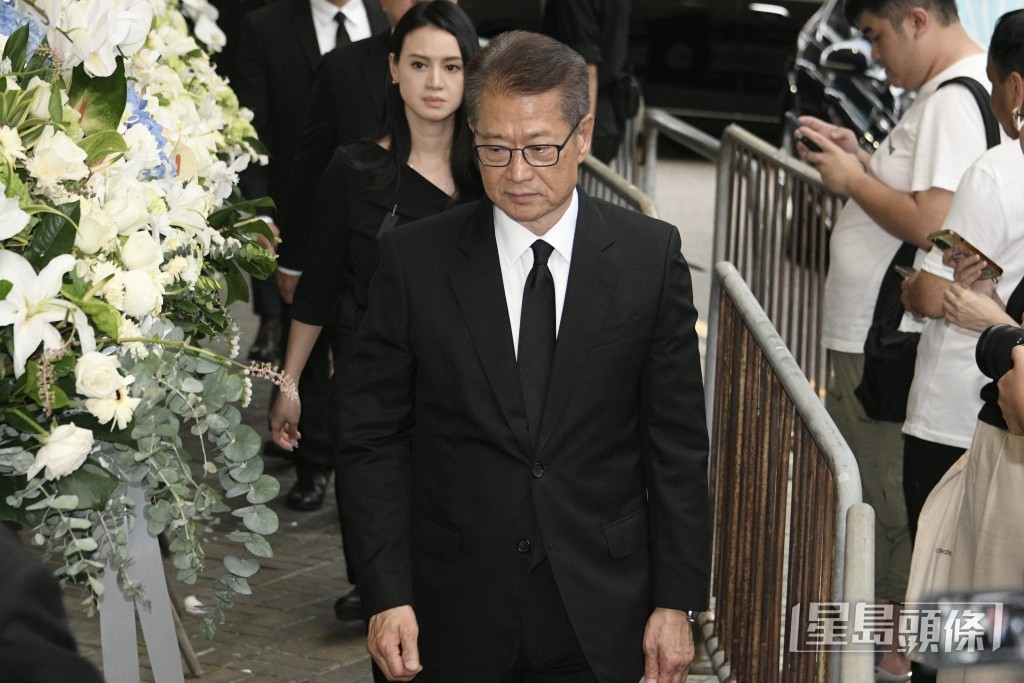 財政司司長陳茂波到場。 財政司司長陳茂波到場。