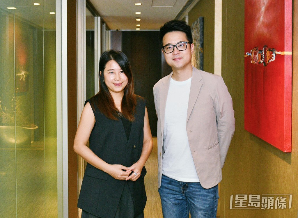 黃惠儀(左)及李澄幸希望港爸港媽既做好自身理財規劃,也將良好財商教育給下一代。 何健勇 攝 黃惠儀(左)及李澄幸希望港爸港媽既做好自身理財規劃,也將良好財商教育給下一代。 何健勇 攝