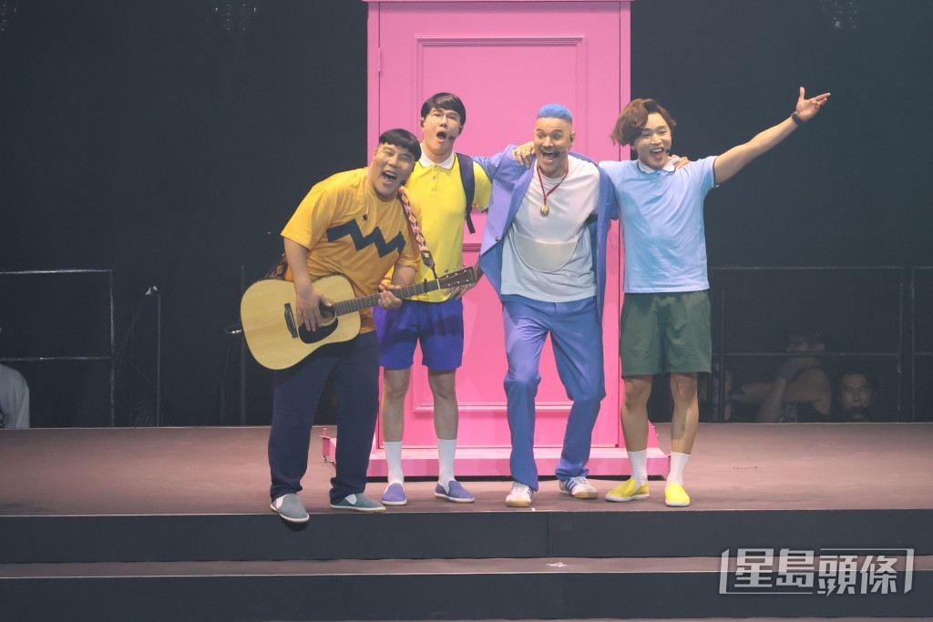 劉洋(左起)、張與辰、占士丁丁及王鄭浚仁為《中年好聲音3有你有我演唱會》演出。 劉洋(左起)、張與辰、占士丁丁及王鄭浚仁為《中年好聲音3有你有我演唱會》演出。