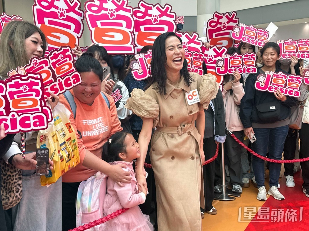 宣萱受小女孩歡迎。