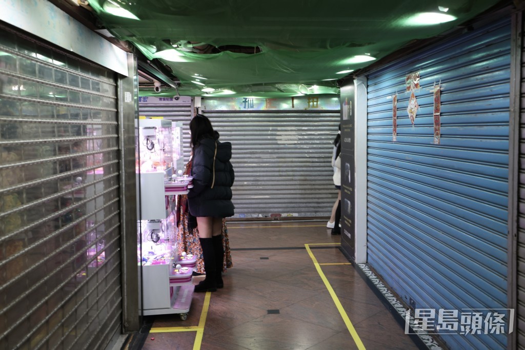 信和中心内很多商舖也没有开店。欧乐年摄 信和中心内很多商舖也没有开店。欧乐年摄