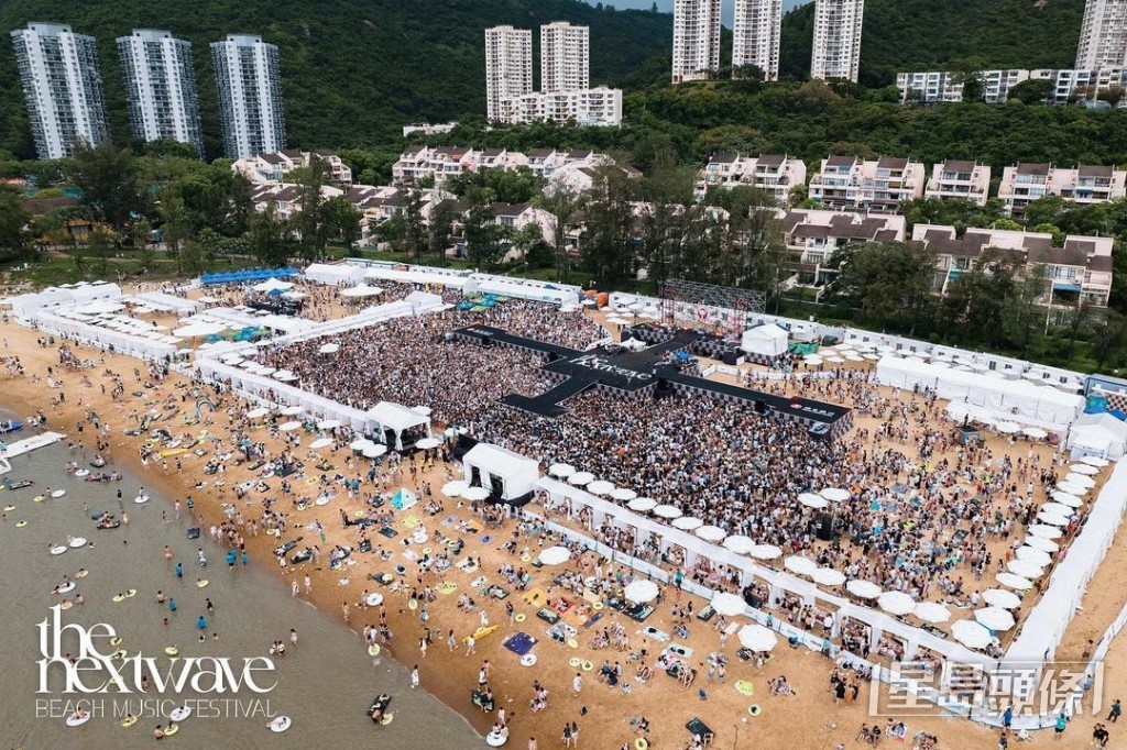 愉景灣近年經常舉辦不同類型的活動，如沙灘音樂節、復活節尋蛋遊戲、沙灘排球等。