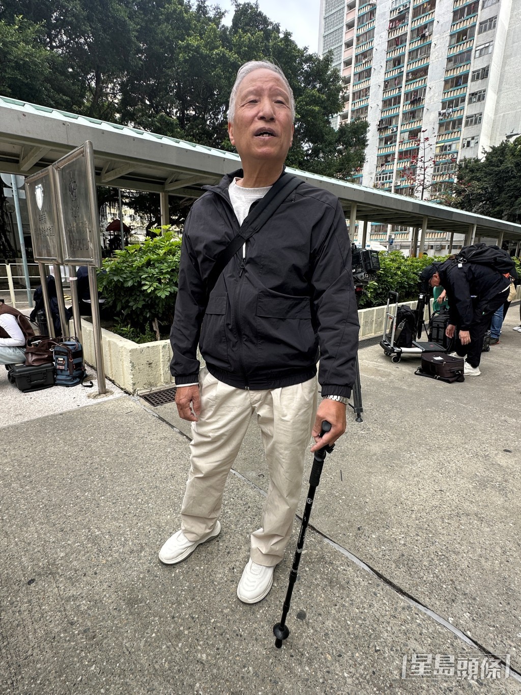 張先生表示擔心寓所有財物損失。 張先生表示擔心寓所有財物損失。