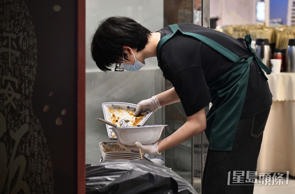 邵家輝認為,輸入外勞可降低經營成本。 邵家輝認為,輸入外勞可降低經營成本。