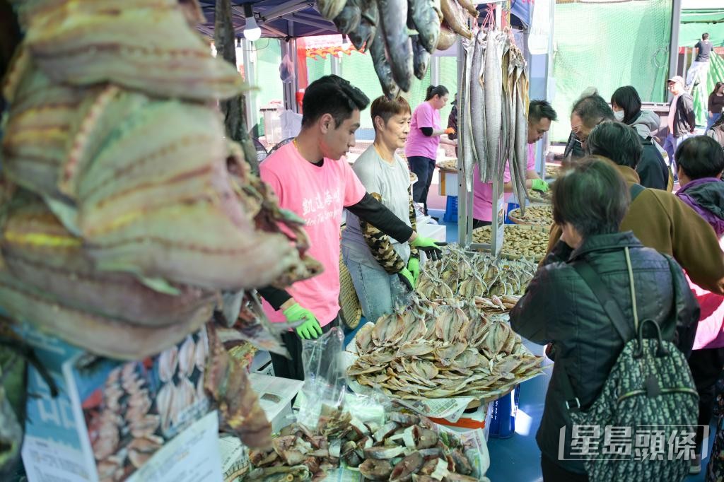 有漁民團體表示,部分漁民仍在了解「優鮮港品」認證,希望當局加強解說。 有漁民團體表示,部分漁民仍在了解「優鮮港品」認證,希望當局加強解說。