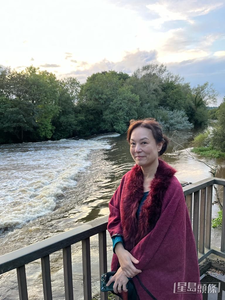 翁靜晶說：「本來還想請超人與我一起做YouTube廣播，但這個想法已經無法再實行了。」