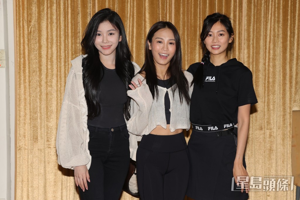 （左起）王敏慈、蘇韻姿、郭柏妍等早前為《萬千星輝賀台慶》跳舞項目綵排。